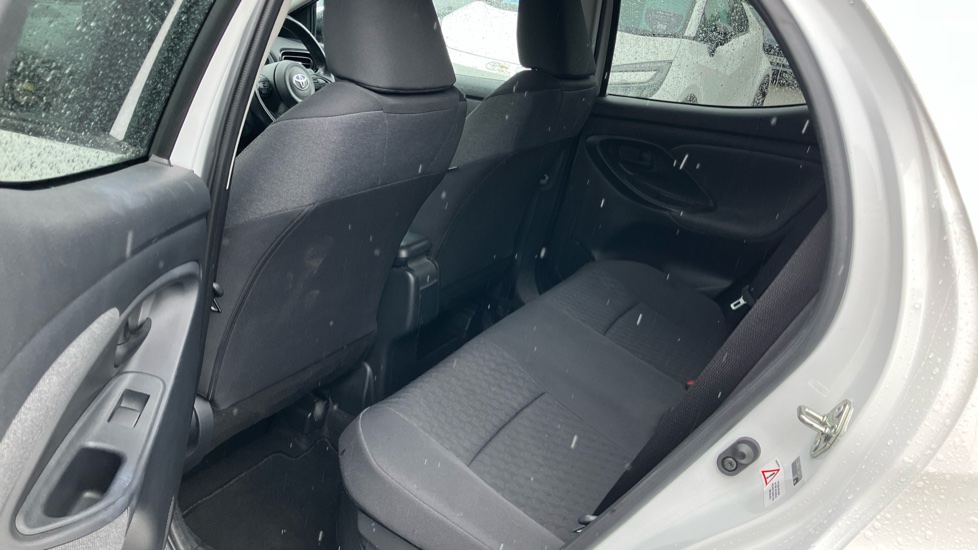 Toyota Yaris 1.5 Hybrid Design 5dr CVT Hybrid Hatchback - Image 15