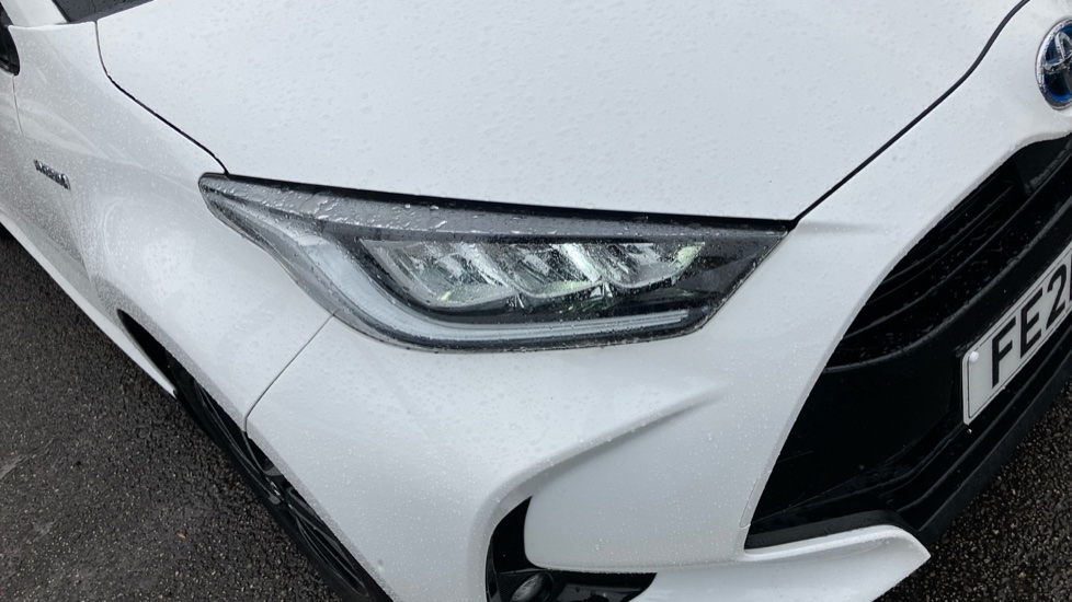 Toyota Yaris 1.5 Hybrid Design 5dr CVT Hybrid Hatchback - Image 20