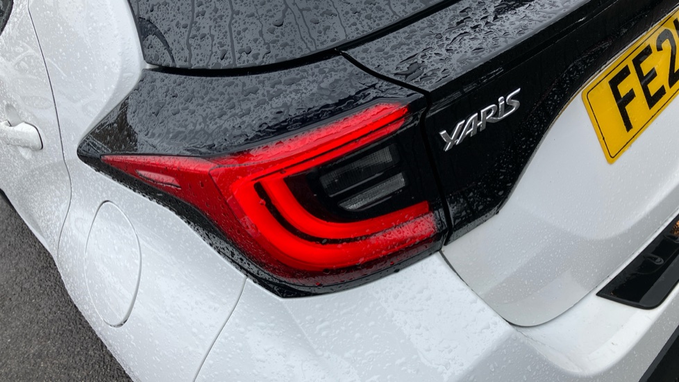 Toyota Yaris 1.5 Hybrid Design 5dr CVT Hybrid Hatchback - Image 21