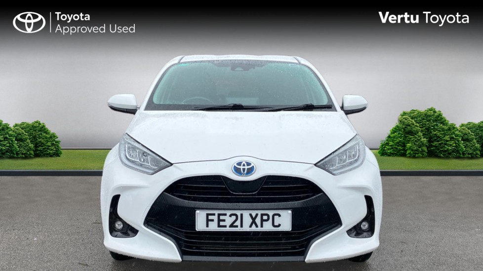 Toyota Yaris 1.5 Hybrid Design 5dr CVT Hybrid Hatchback - Image 22