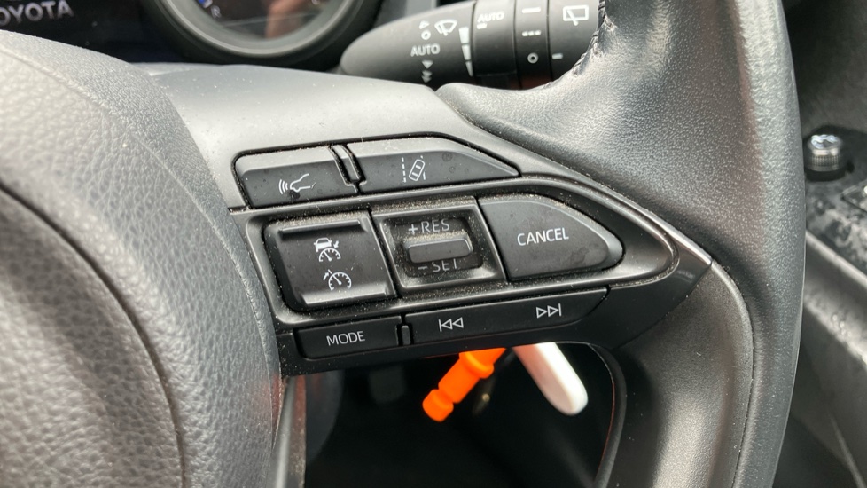Toyota Yaris 1.5 Hybrid Design 5dr CVT Hybrid Hatchback - Image 32