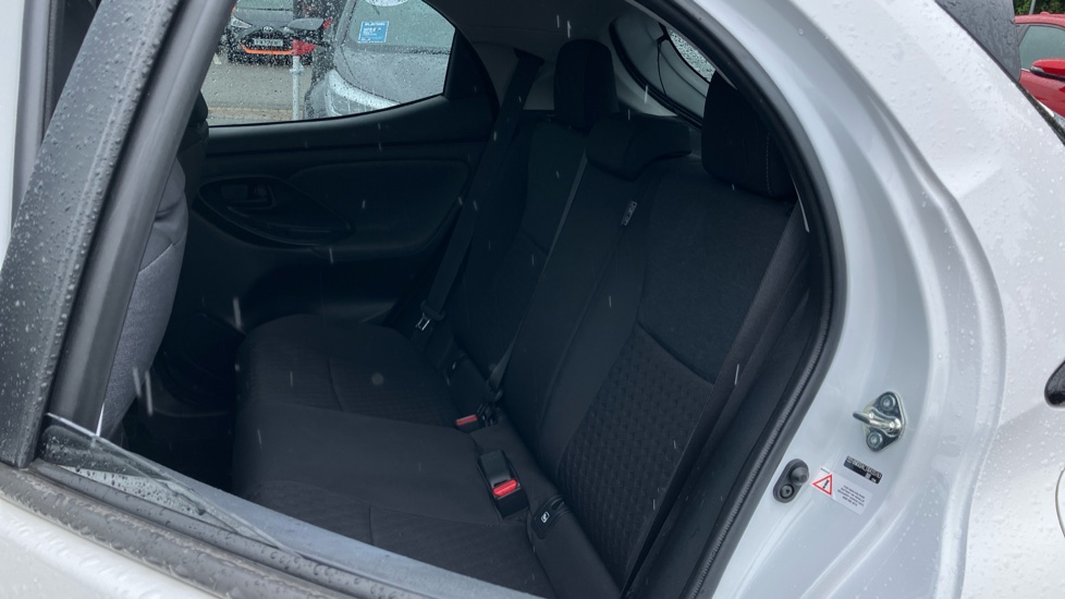 Toyota Yaris 1.5 Hybrid Design 5dr CVT Hybrid Hatchback - Image 42