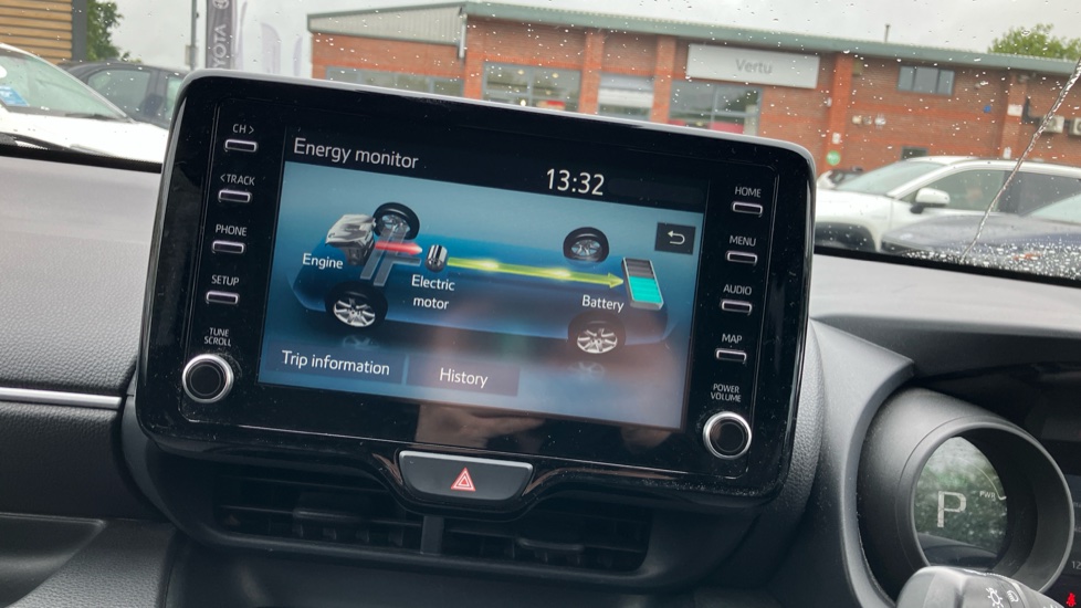 Toyota Yaris 1.5 Hybrid Design 5dr CVT Hybrid Hatchback - Image 46