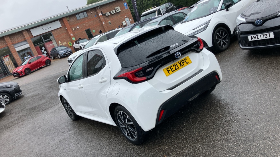 Toyota Yaris 1.5 Hybrid Design 5dr CVT Hybrid Hatchback - Image 52