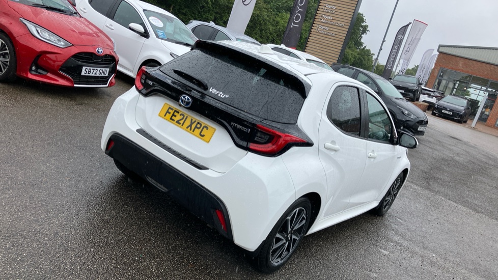 Toyota Yaris 1.5 Hybrid Design 5dr CVT Hybrid Hatchback - Image 53