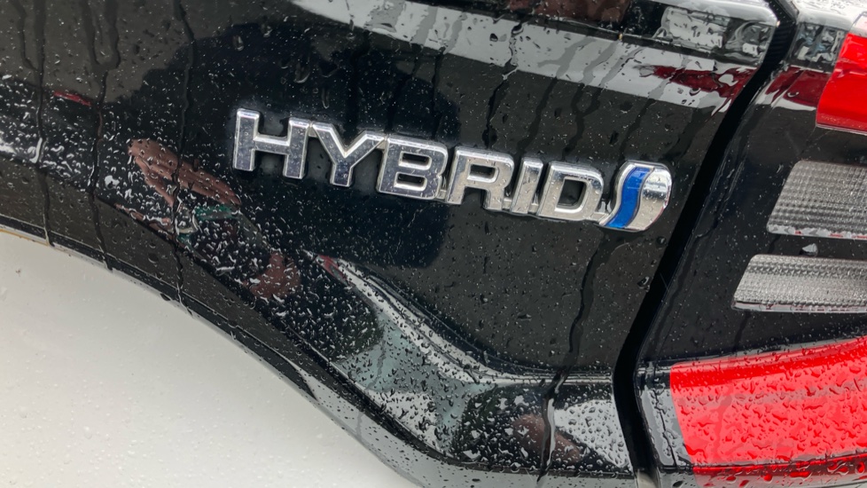Toyota Yaris 1.5 Hybrid Design 5dr CVT Hybrid Hatchback - Image 58