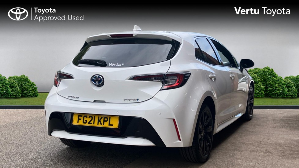 Toyota Corolla 1.8 VVT-i Hybrid Design 5dr CVT Hybrid Hatchback - Image 2