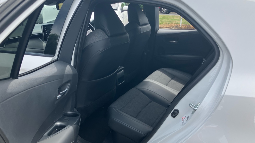 Toyota Corolla 1.8 VVT-i Hybrid Design 5dr CVT Hybrid Hatchback - Image 15