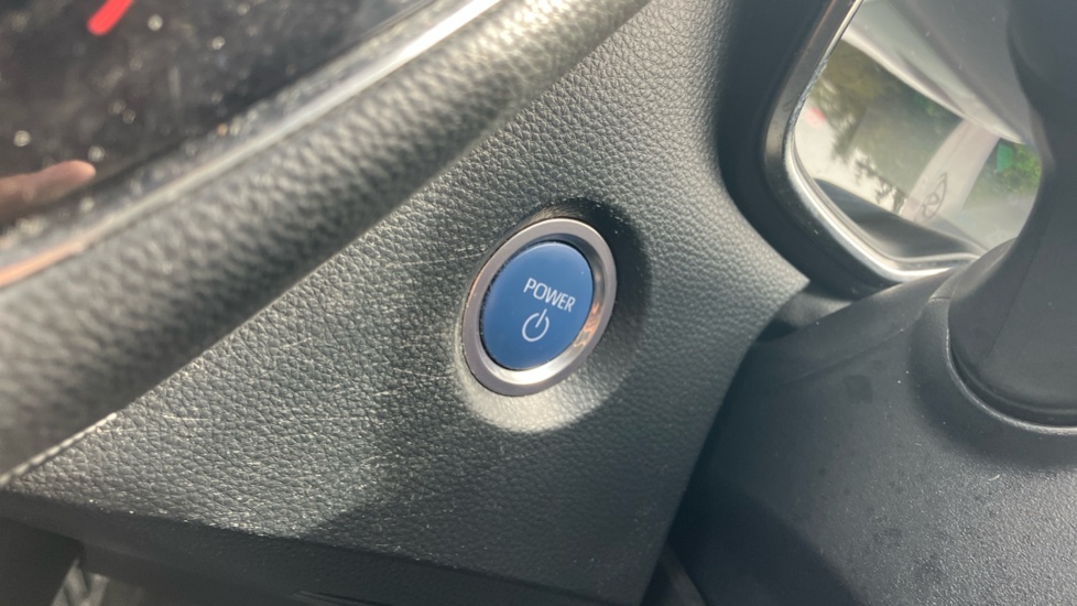 Toyota Corolla 1.8 VVT-i Hybrid Design 5dr CVT Hybrid Hatchback - Image 16