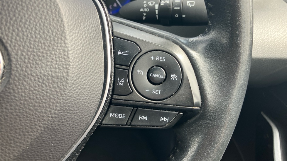 Toyota Corolla 1.8 VVT-i Hybrid Design 5dr CVT Hybrid Hatchback - Image 32