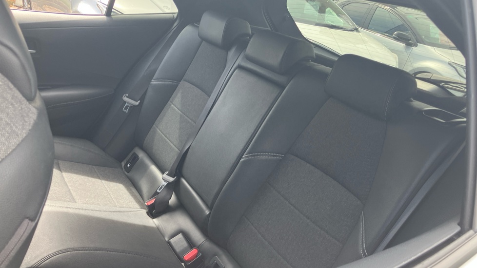 Toyota Corolla 1.8 VVT-i Hybrid Design 5dr CVT Hybrid Hatchback - Image 45