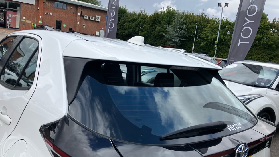 Toyota Yaris Cross 1.5 Hybrid Icon 5dr CVT Hybrid Estate - Image 31