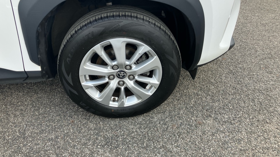 Toyota Yaris Cross 1.5 Hybrid Icon 5dr CVT Hybrid Estate - Image 54