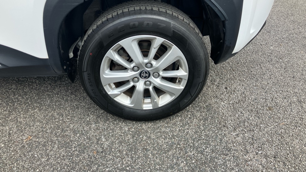 Toyota Yaris Cross 1.5 Hybrid Icon 5dr CVT Hybrid Estate - Image 56