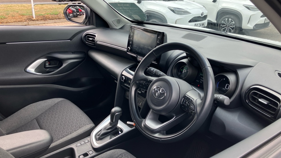 Toyota Yaris Cross 1.5 Hybrid Icon 5dr CVT Hybrid Estate - Image 62