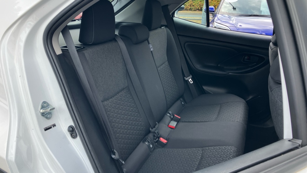 Toyota Yaris Cross 1.5 Hybrid Icon 5dr CVT Hybrid Estate - Image 63