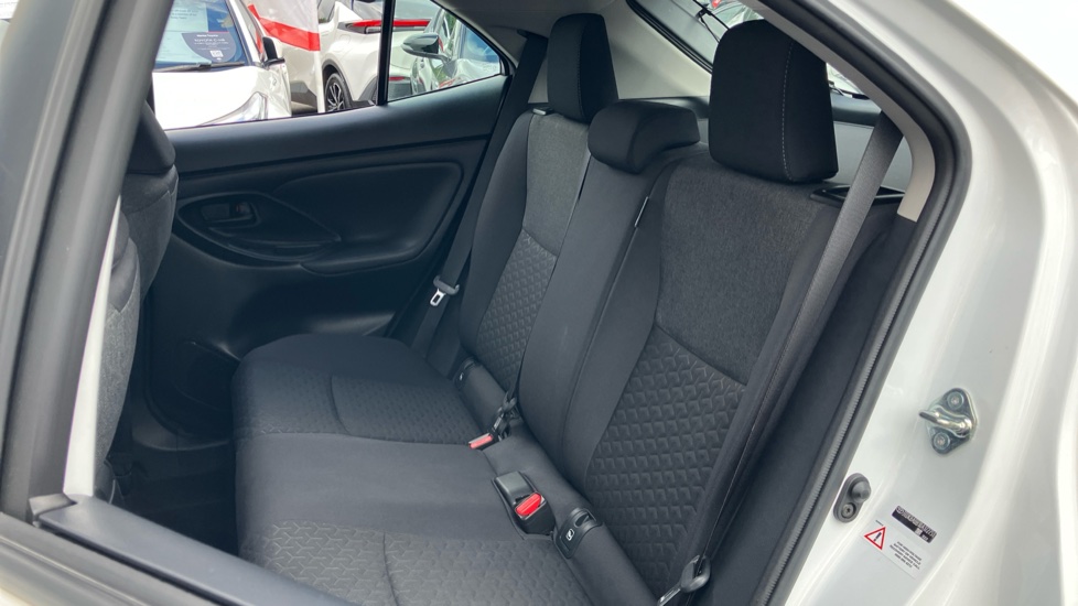 Toyota Yaris Cross 1.5 Hybrid Icon 5dr CVT Hybrid Estate - Image 64