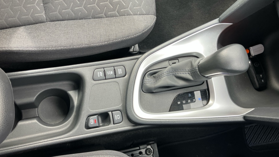 Toyota Yaris Cross 1.5 Hybrid Icon 5dr CVT Hybrid Estate - Image 68