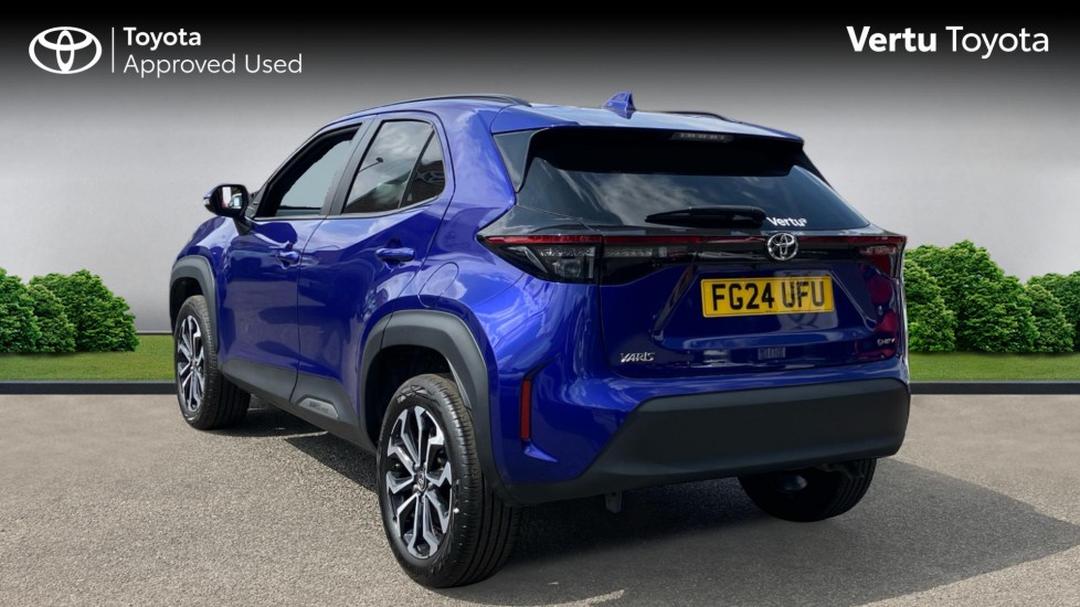 Toyota Yaris Cross 1.5 Hybrid Design 5dr CVT Hybrid Estate - Image 4