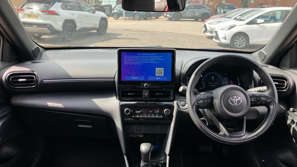 Toyota Yaris Cross 1.5 Hybrid Design 5dr CVT Hybrid Estate - Image 6