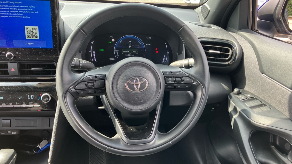 Toyota Yaris Cross 1.5 Hybrid Design 5dr CVT Hybrid Estate - Image 7