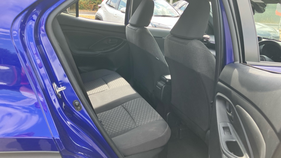 Toyota Yaris Cross 1.5 Hybrid Design 5dr CVT Hybrid Estate - Image 8