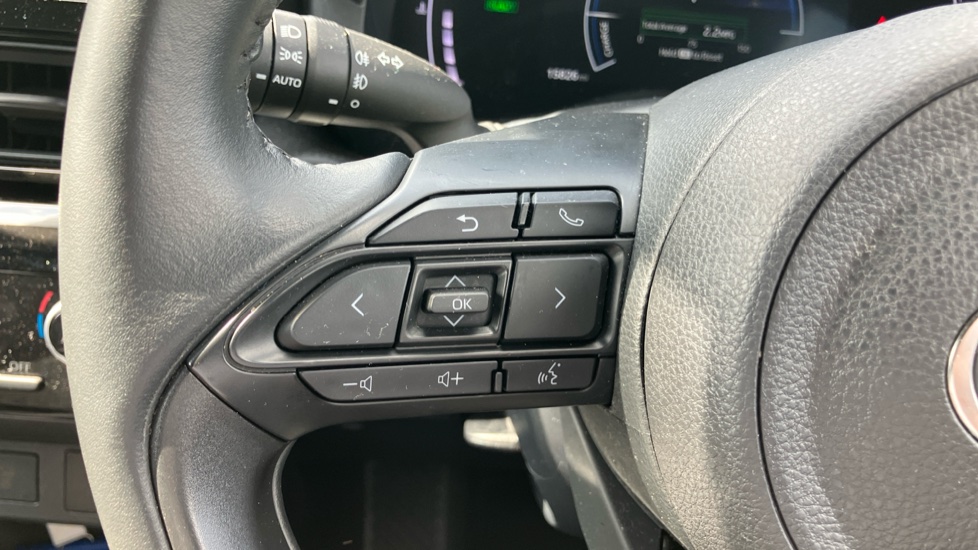 Toyota Yaris Cross 1.5 Hybrid Design 5dr CVT Hybrid Estate - Image 41