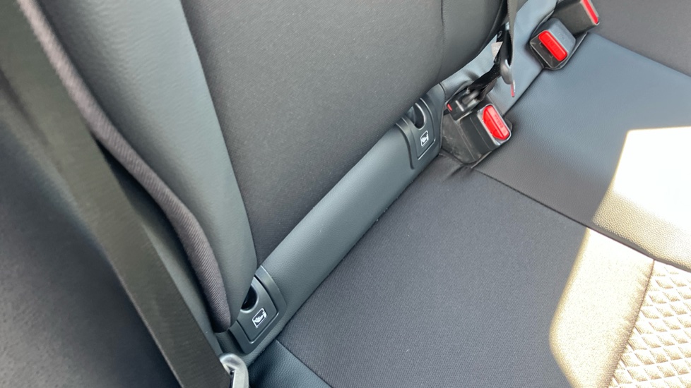 Toyota Yaris 1.5 Hybrid Excel 5dr CVT Hybrid Hatchback - Image 14