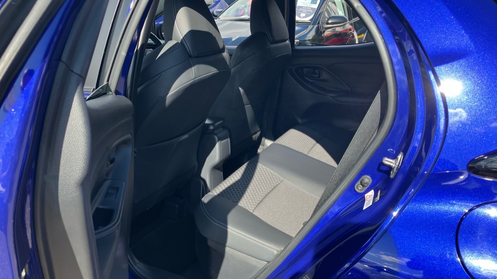 Toyota Yaris 1.5 Hybrid Excel 5dr CVT Hybrid Hatchback - Image 15