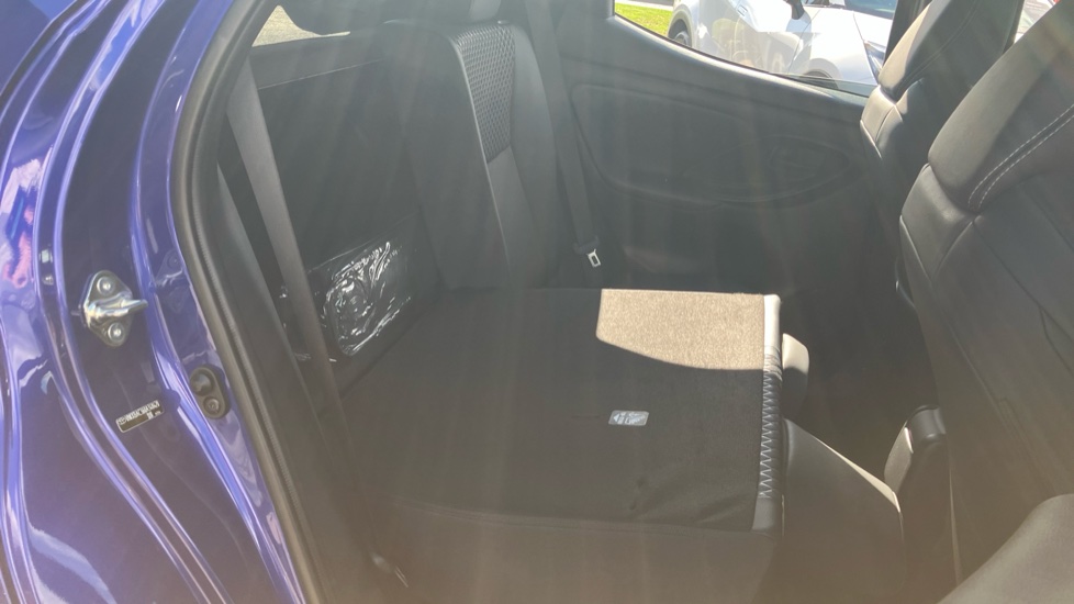 Toyota Yaris 1.5 Hybrid Excel 5dr CVT Hybrid Hatchback - Image 18