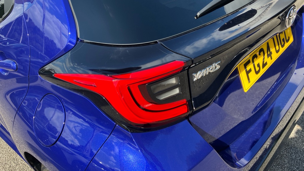 Toyota Yaris 1.5 Hybrid Excel 5dr CVT Hybrid Hatchback - Image 21