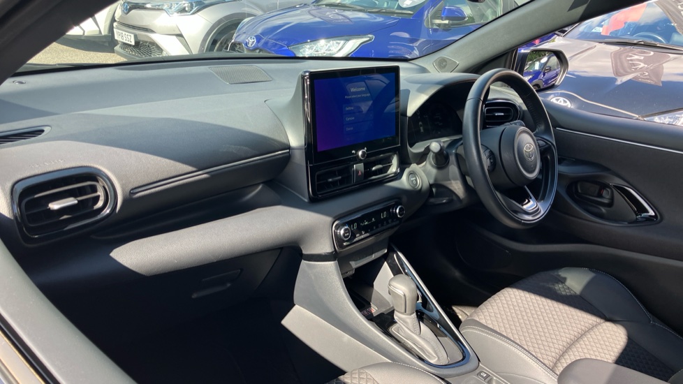 Toyota Yaris 1.5 Hybrid Excel 5dr CVT Hybrid Hatchback - Image 63