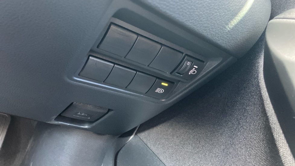 Toyota Yaris 1.5 Hybrid Excel 5dr CVT Hybrid Hatchback - Image 64