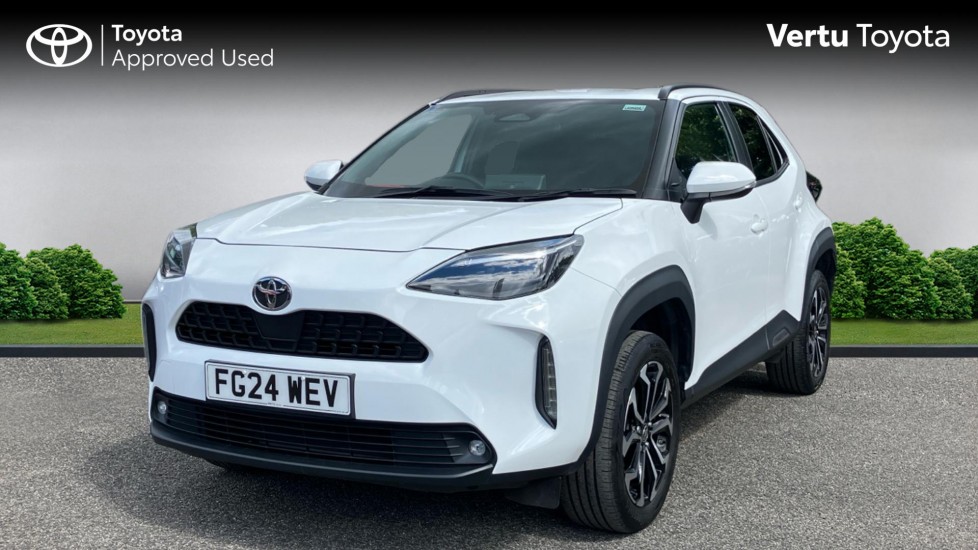 Toyota Yaris Cross 1.5 Hybrid Design 5dr CVT Hybrid Estate - Image 3
