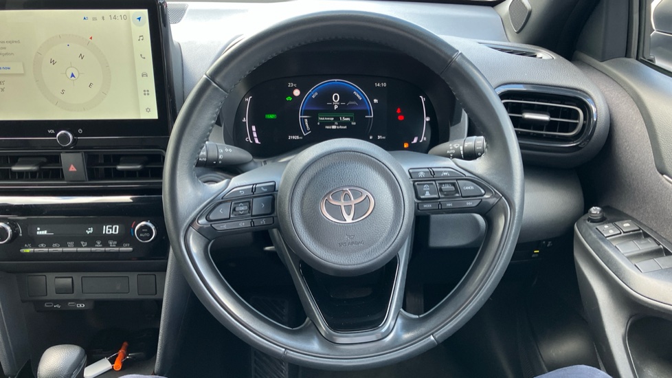 Toyota Yaris Cross 1.5 Hybrid Design 5dr CVT Hybrid Estate - Image 10