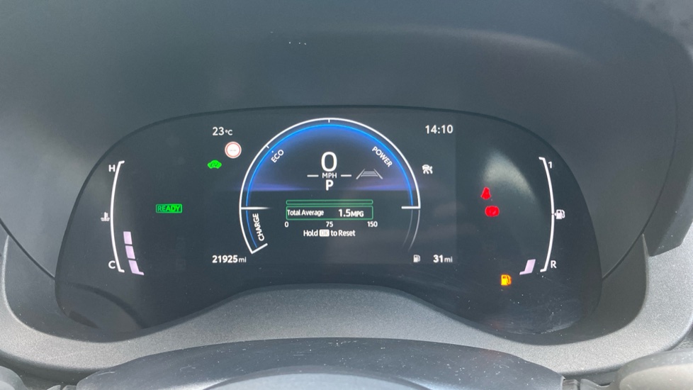 Toyota Yaris Cross 1.5 Hybrid Design 5dr CVT Hybrid Estate - Image 11