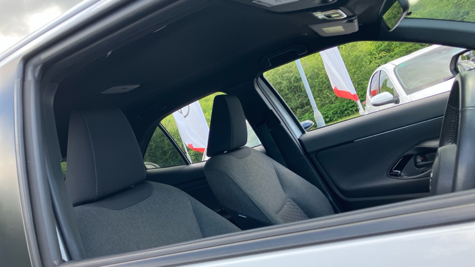 Toyota Yaris Cross 1.5 Hybrid Design 5dr CVT Hybrid Estate - Image 19