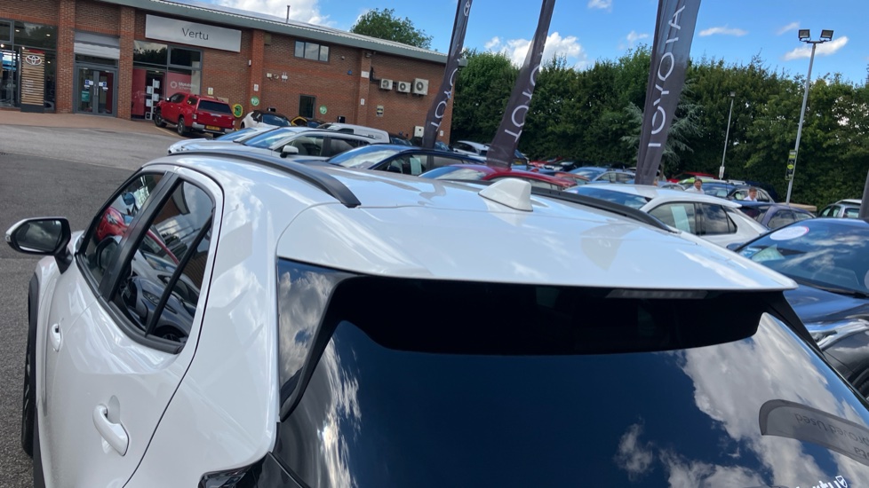 Toyota Yaris Cross 1.5 Hybrid Design 5dr CVT Hybrid Estate - Image 34