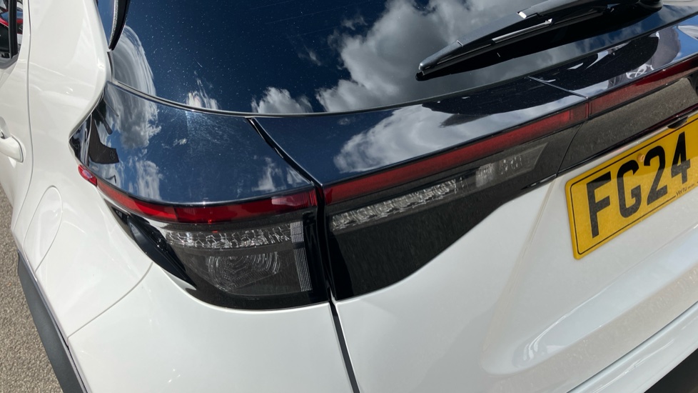 Toyota Yaris Cross 1.5 Hybrid Design 5dr CVT Hybrid Estate - Image 43
