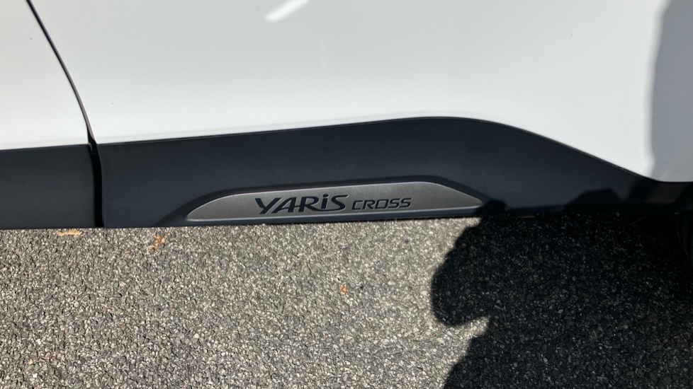 Toyota Yaris Cross 1.5 Hybrid Design 5dr CVT Hybrid Estate - Image 57