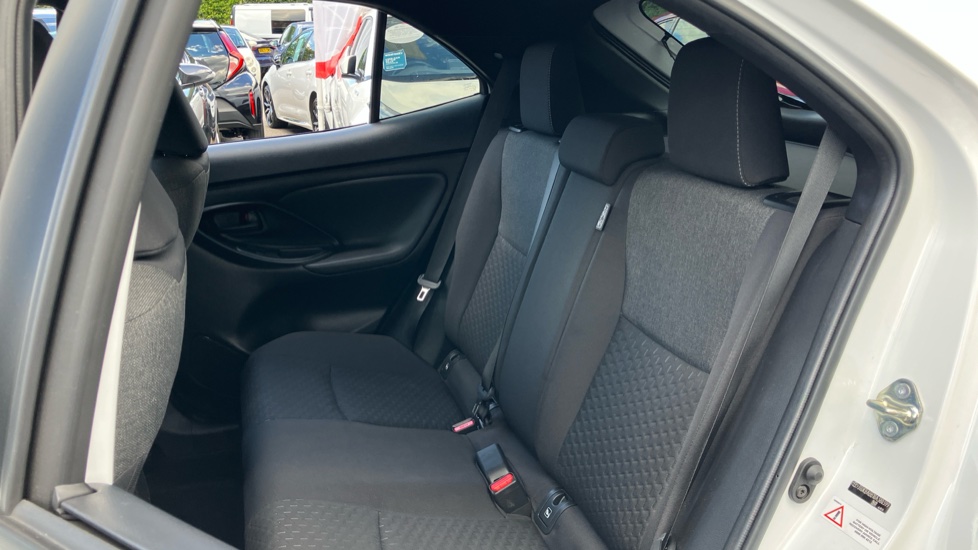 Toyota Yaris Cross 1.5 Hybrid Design 5dr CVT Hybrid Estate - Image 64
