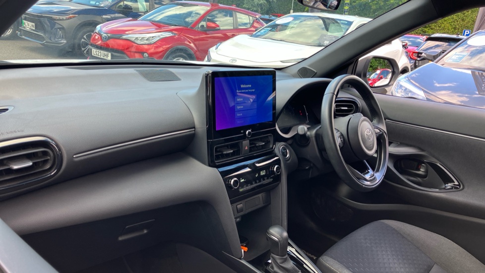 Toyota Yaris Cross 1.5 Hybrid Design 5dr CVT Hybrid Estate - Image 66