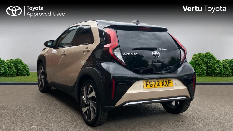 Toyota Aygo X 1.0 VVT-i Exclusive 5dr Auto Petrol Hatchback - Image 4