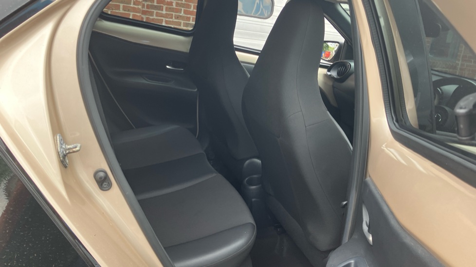 Toyota Aygo X 1.0 VVT-i Exclusive 5dr Auto Petrol Hatchback - Image 8
