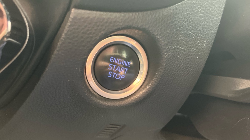 Toyota Aygo X 1.0 VVT-i Exclusive 5dr Auto Petrol Hatchback - Image 16