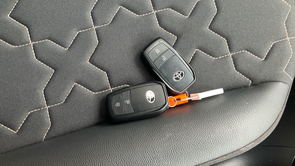 Toyota Aygo X 1.0 VVT-i Exclusive 5dr Auto Petrol Hatchback - Image 28