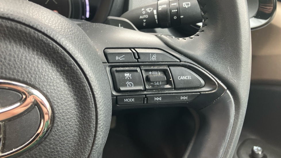 Toyota Aygo X 1.0 VVT-i Exclusive 5dr Auto Petrol Hatchback - Image 32