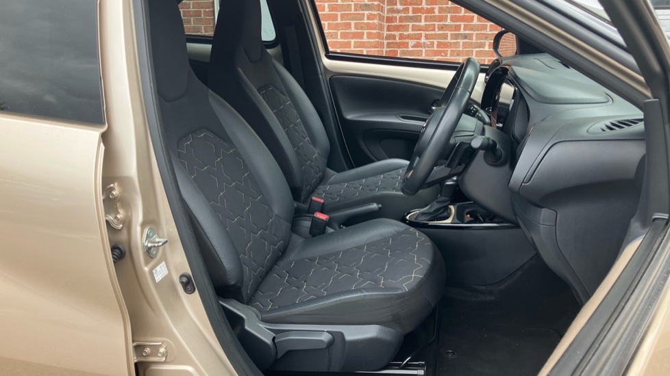 Toyota Aygo X 1.0 VVT-i Exclusive 5dr Auto Petrol Hatchback - Image 58