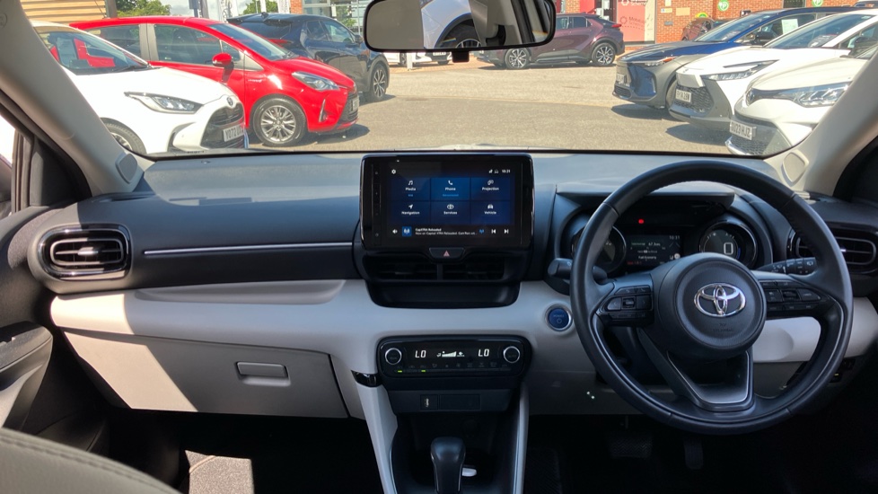 Toyota Yaris 1.5 Hybrid Excel 5dr CVT Hybrid Hatchback - Image 6