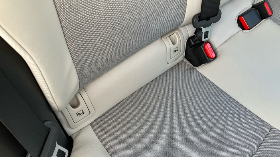 Toyota Yaris 1.5 Hybrid Excel 5dr CVT Hybrid Hatchback - Image 14